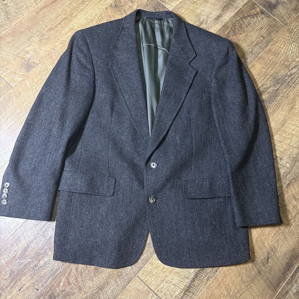 Vintage Mens Blazer Sport Coat Two Button Jacket 42R Gray Herringbone Tweed Wool